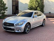 Infiniti QX4