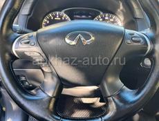 Infiniti QX56