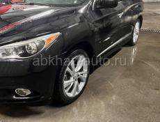 Infiniti Q30