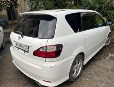 Toyota Ipsum
