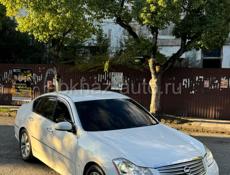 Nissan fuga