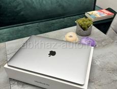 MacBook Air 13 2020 8/256