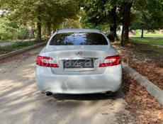 Infiniti M35