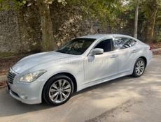 Infiniti M35