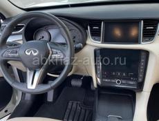 Infiniti QX56