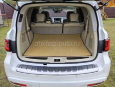 Infiniti QX56
