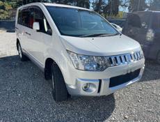 Mitsubishi Space Wagon
