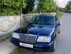 Mercedes-Benz 124