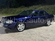 Mercedes-Benz 124