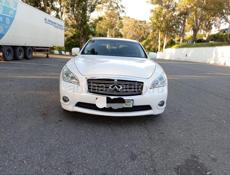 Infiniti M35