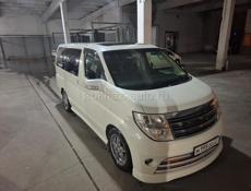 Nissan Elgrand