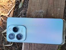 Продаю телефон Infinix hot 40 pro 16 г_256 без торга телефон новый покупал пол месяца назад 