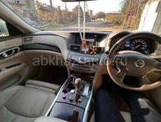Nissan fuga