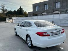 Nissan fuga