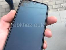 продам 2 телефона, айфон 7, и xiaomi mi 9 lite без царапин в комлекте зарядка и таипси и айфоновский, на xiomi нужно экран менять и всё! остольное по ваатцапа