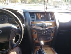 Infiniti QX56