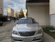 Lexus LS