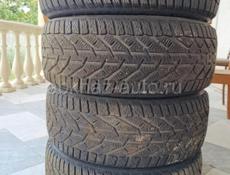 225/45 r18 