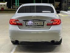 Infiniti M35