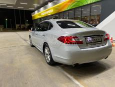 Infiniti M35