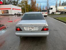 Mercedes-Benz 124