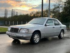Mercedes-Benz 124
