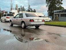 Mercedes-Benz 124