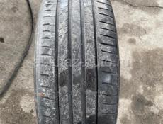 225/40 R18  