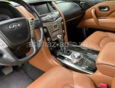 Infiniti QX56