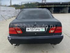 Mercedes-Benz 200-Series