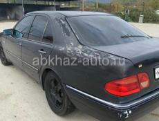 Mercedes-Benz 200-Series