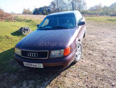 Audi 100