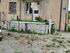 Две двух комнатные на первом и втором этаже 