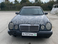 Mercedes-Benz 200-Series