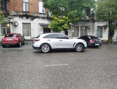 Infiniti FX
