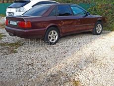 Audi 100