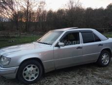 Mercedes-Benz 124