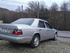 Mercedes-Benz 124