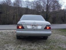 Mercedes-Benz 124