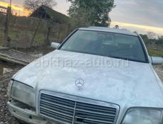 Mercedes-Benz 190