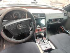 Mercedes-Benz 124