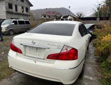 Nissan fuga