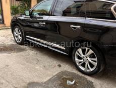 Infiniti QX4