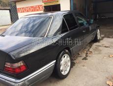 Mercedes-Benz 124