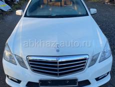 Мерседес 212 в разборе и Цешка w204 