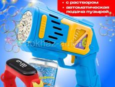 Продаётся пистолет пускающий мыльные пузыри с жидкостью