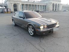 Jaguar XJR