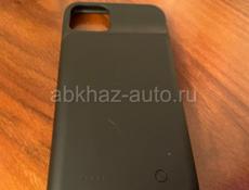 Продам ровер банк чехол на айфон 11 про Макс как новый пользовался 3-4 раза 3т торг есть звонить в любое время 