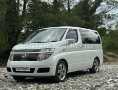 Nissan Elgrand