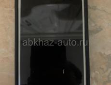 Продаю IPhone 7+